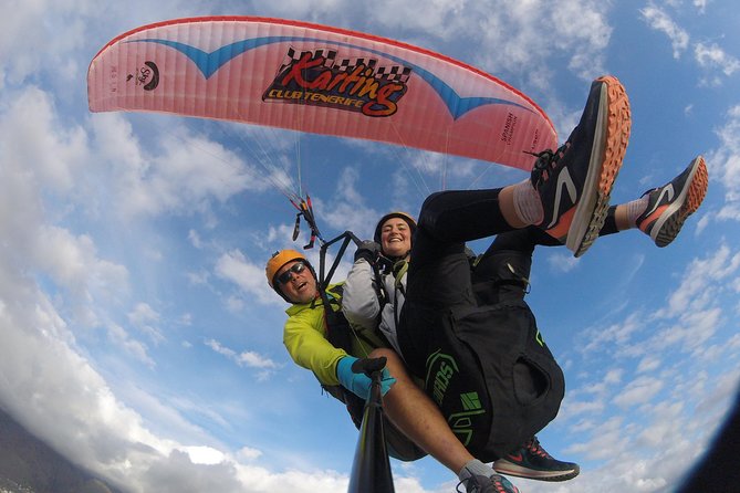 Tandem paragliding in Tenerife - The Sky of Tenerife meeting point: start organized, not stressed