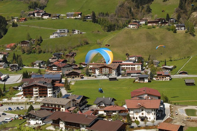 Tandem paragliding in the Stubai Valley near Innsbruck - Optional Video and Photos: The Keepsake Decision (30.-- Euro)