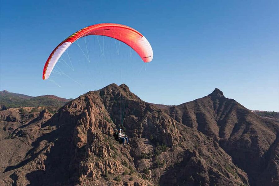 Tenerife: Mid-mountain paragliding flight (Ifonche: 1000m) - What the flight over Adeje looks like at 1000m (and why winds can change it)