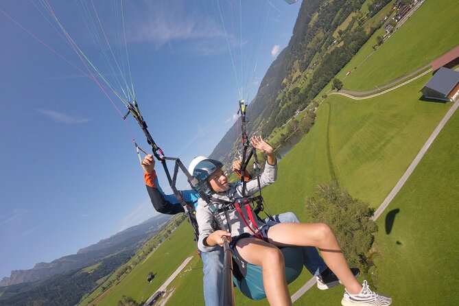 The Best Paragliding Tandem Flights in Zell am See Kaprun - Tandem Comfort and How the Pilot-Controlled Setup Helps