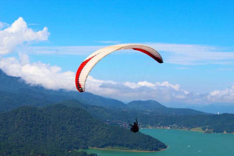 Valle de Bravo: Paragliding flight - Safety Gear, Briefing, and What Your Instructor Focuses On