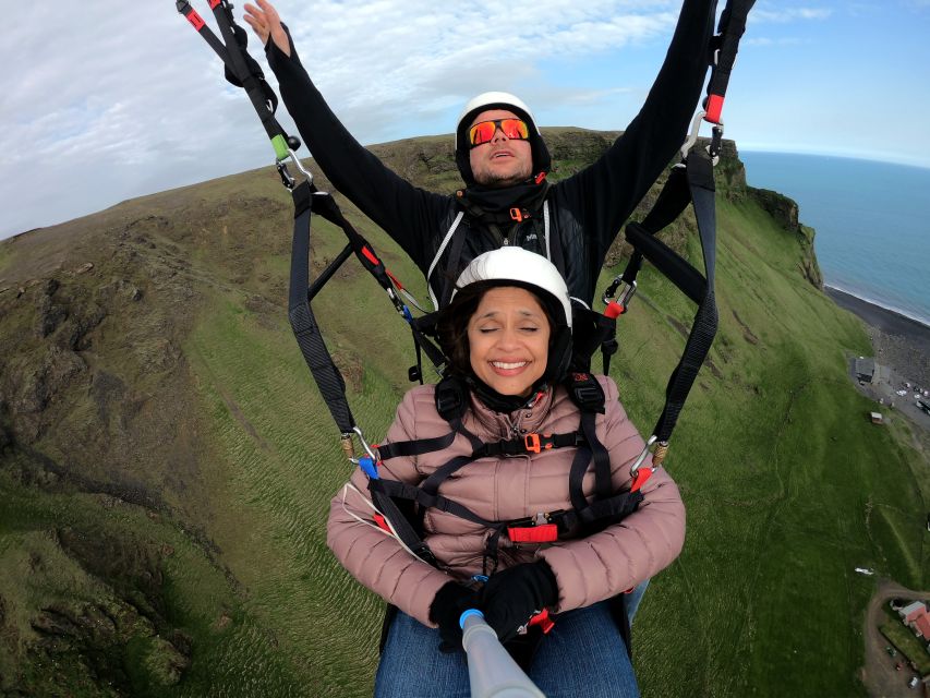 Vík: Paragliding Tandem Flight - Photos and the cold hands problem: how to plan your image strategy