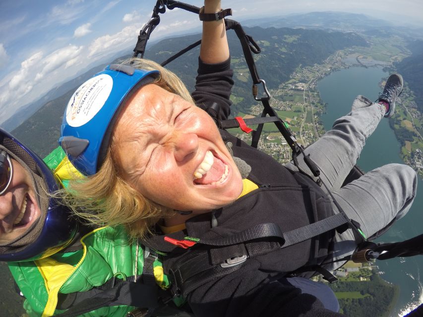 Villach/Ossiachersee: Paragliding "Action" Tandemflug - Landing matters: huge landing area and a calmer finish
