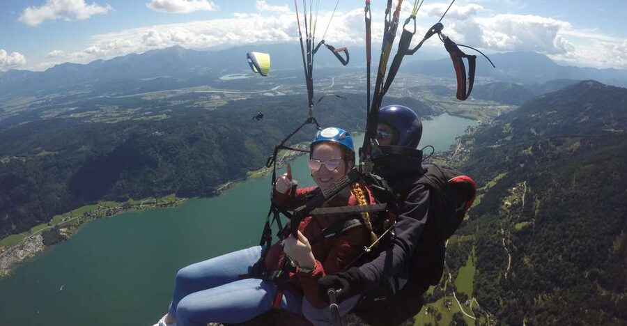 Villach/Ossiachersee: Paragliding "Panorama" Tandemflug - First Steps at Flycenter Ossiacher See: Simple start, real focus