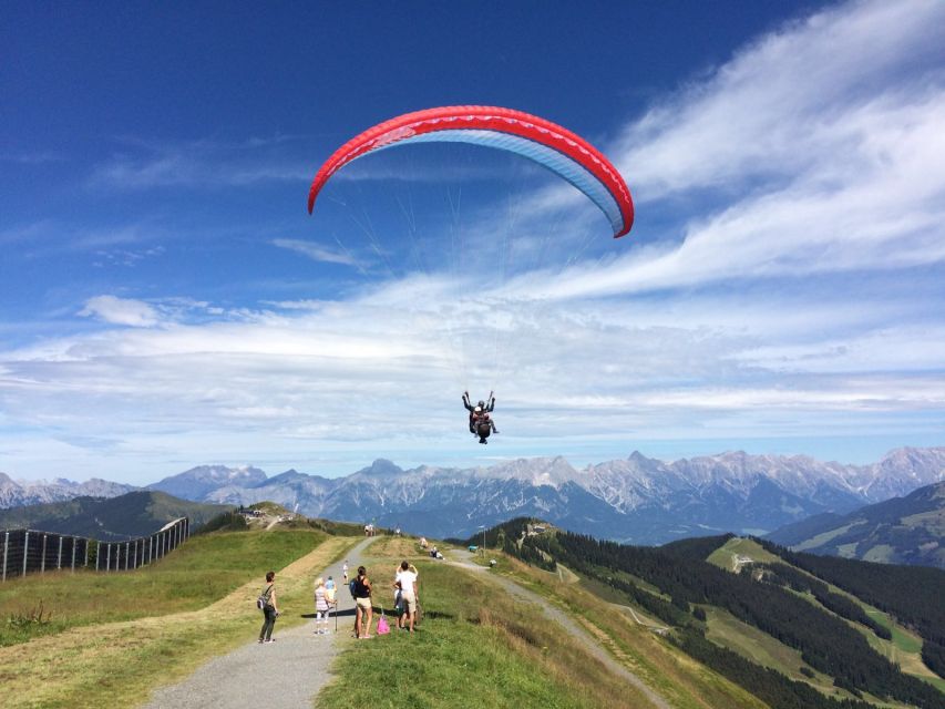 Zell am See: Schmittenhöhe Tandem Paragliding Flight - From Schmittenhöhebahn Meeting Point to Launch
