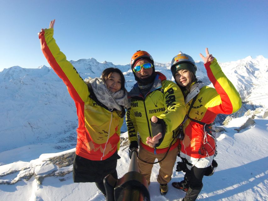 Zermatt: Paragliding Tandem Flight - Under the wing: tandem flying with a professional instructor